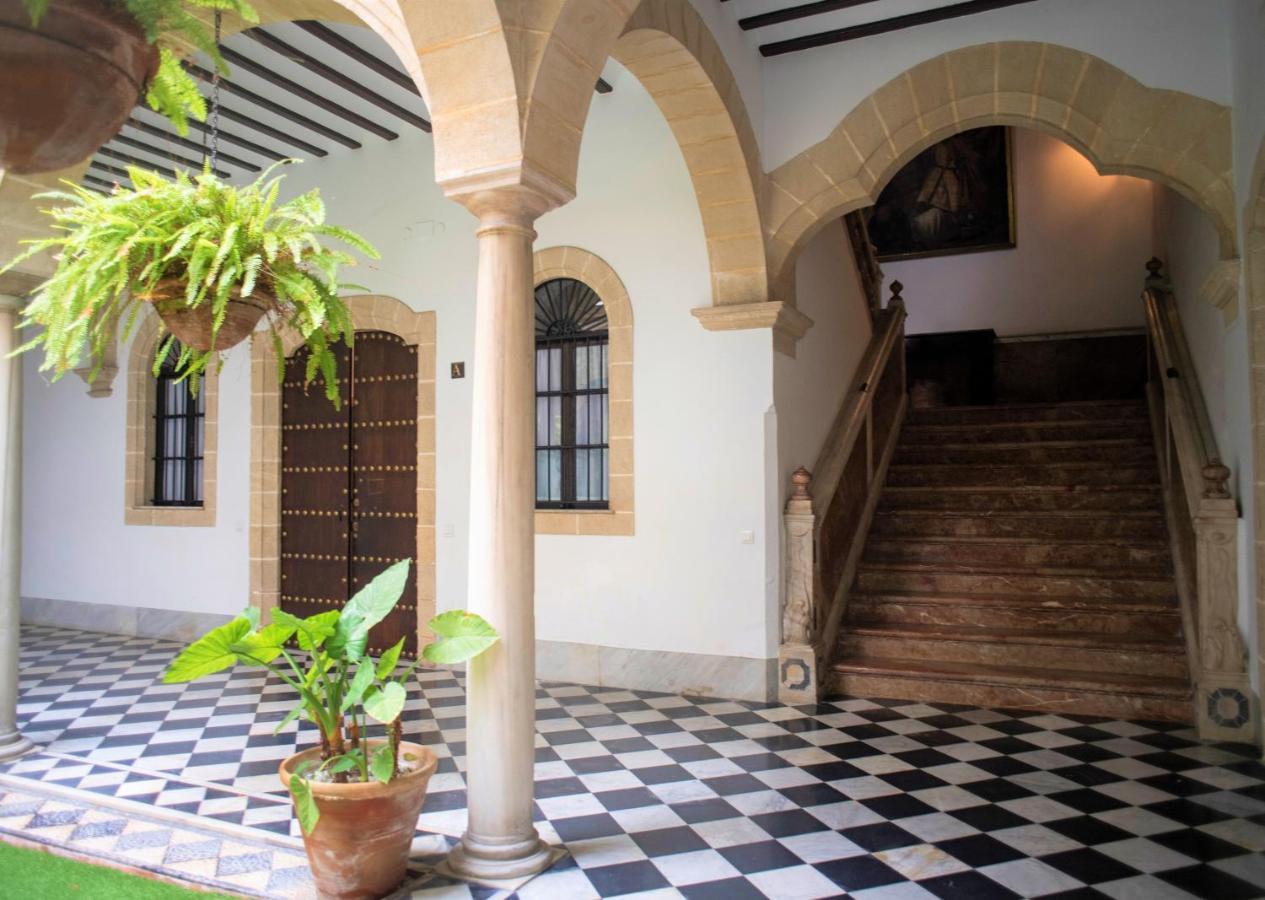 Gatu Premium Apartamento Palacio Oneto Con Jardin Privado " Preferente Mayores De 25 Anos Y Familias " El Puerto de Santa María Εξωτερικό φωτογραφία
